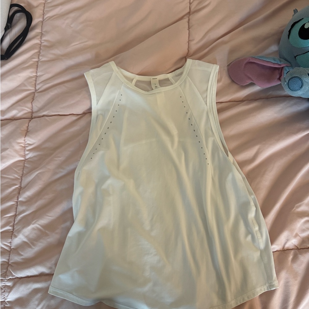 Women's White Sleeveless Top